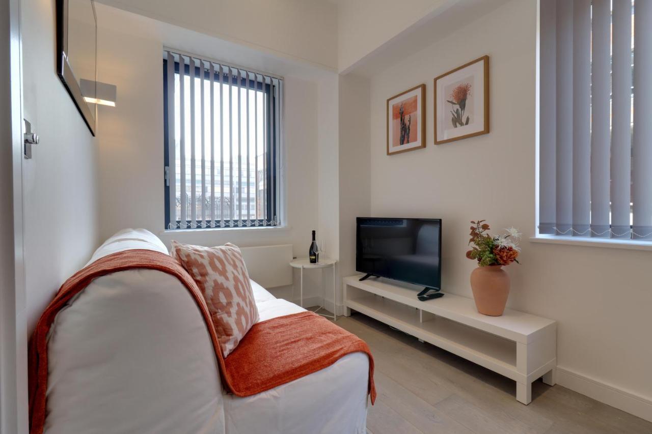 La Casa Suites 斯劳 外观 照片