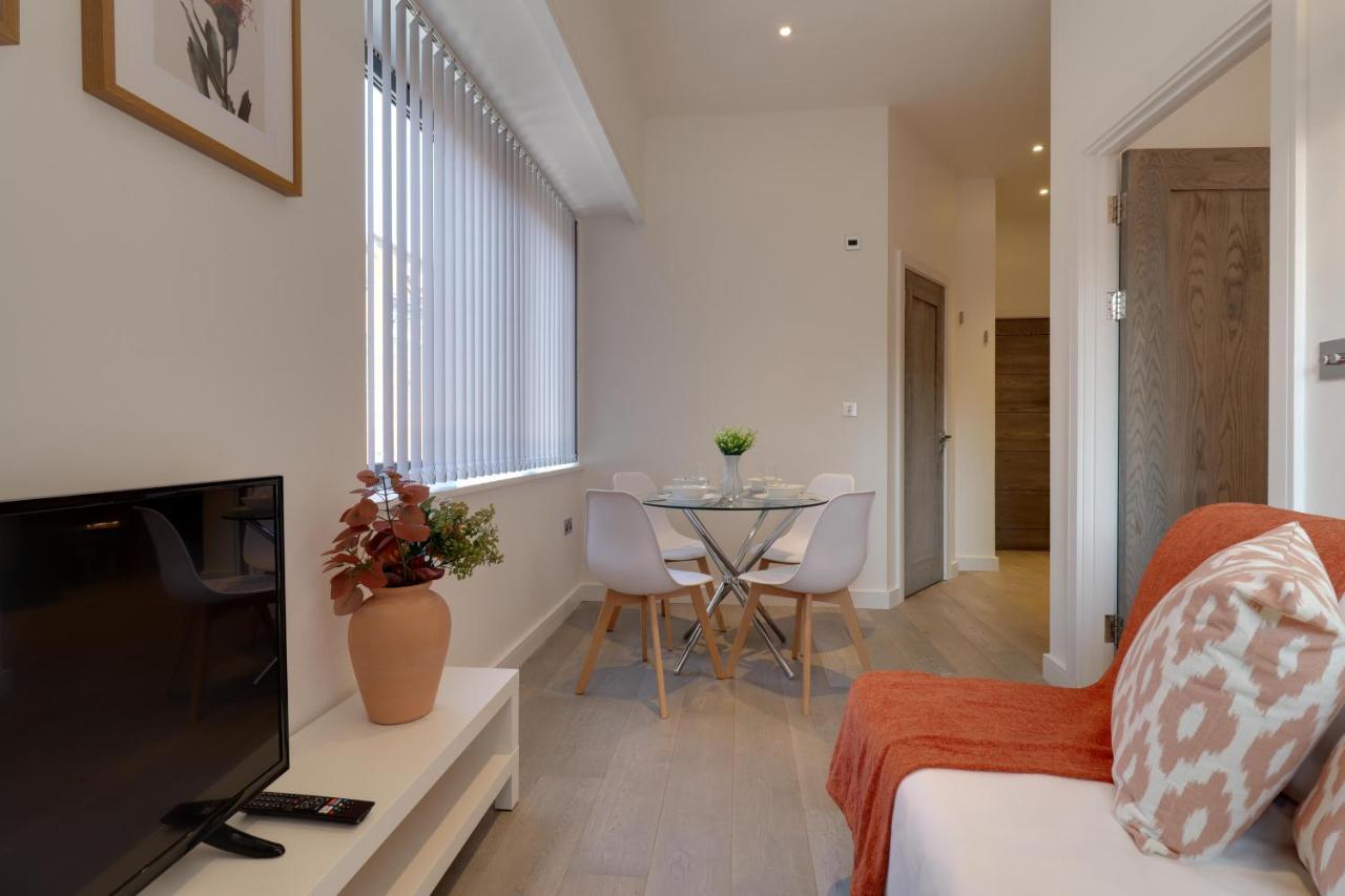 La Casa Suites 斯劳 外观 照片