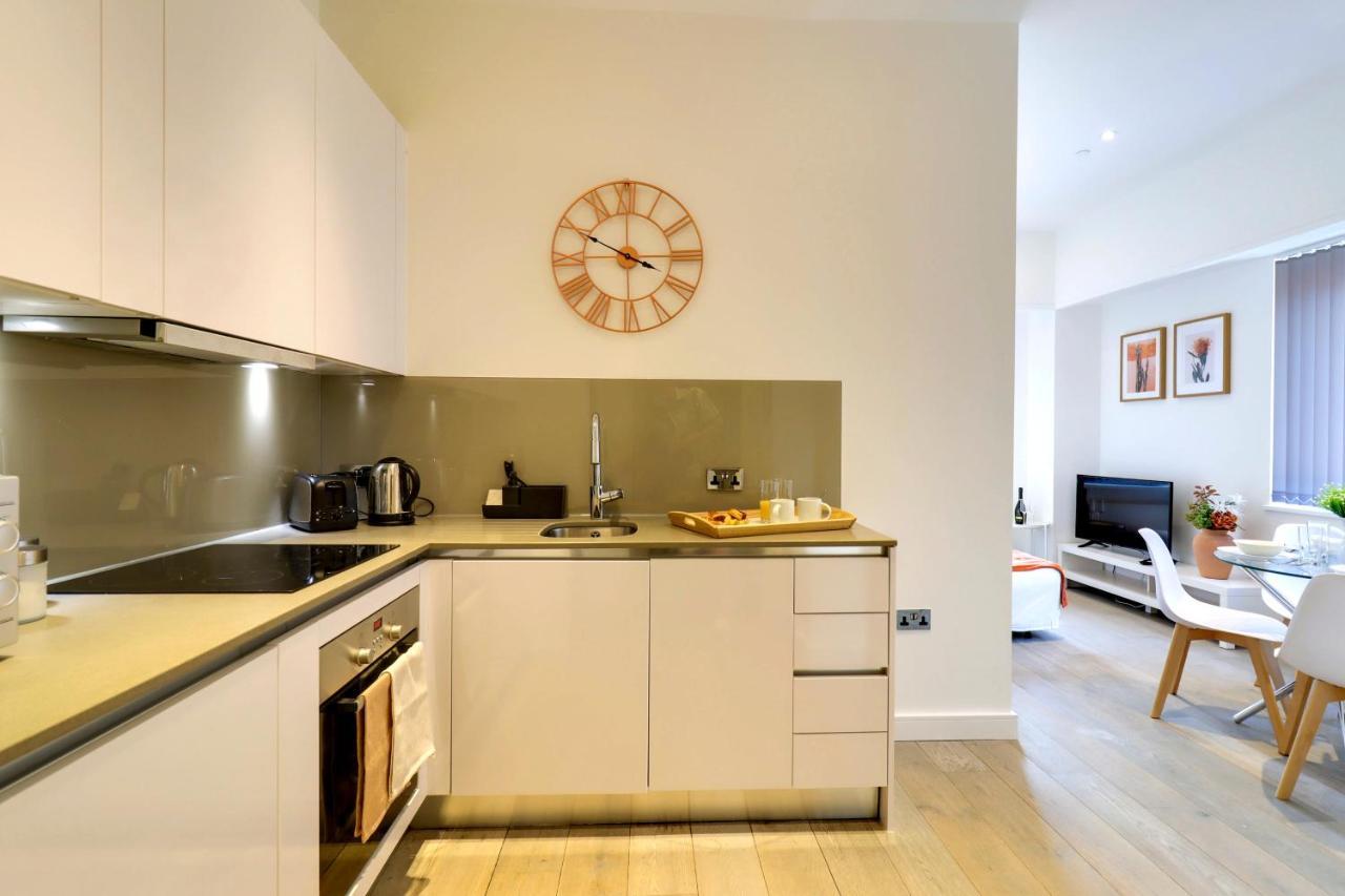 La Casa Suites 斯劳 外观 照片